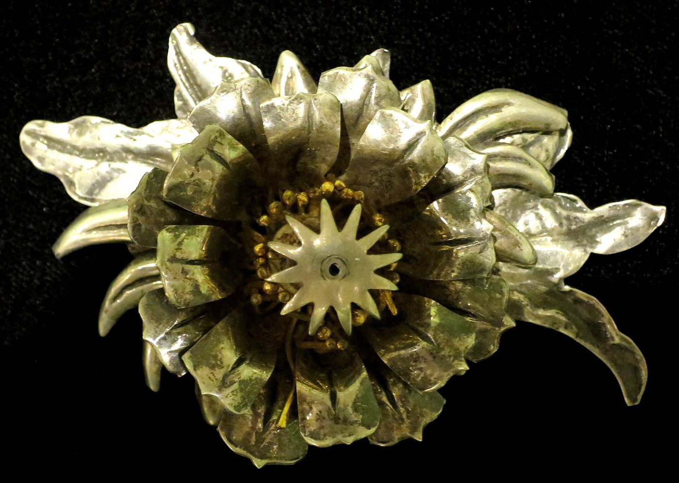 Compro Argento Albano Laziale 1 Spilla in argento sterling con fiori, immagine illustrativa